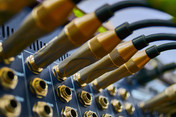 The equipment of analog media, connectors and plugs
