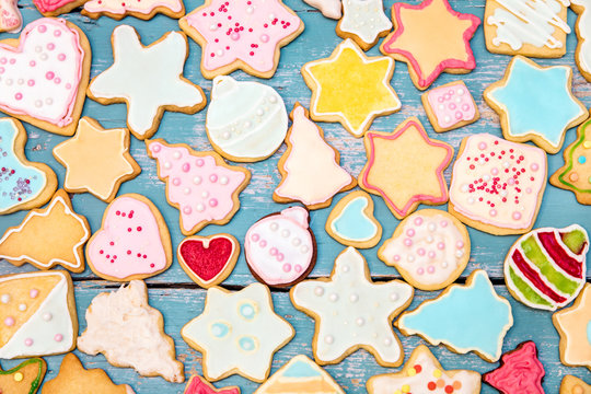 Pl&auml;tzchen oder Kekse mit Royal Icing oder Zuckerguss, Backen und Weihnachten