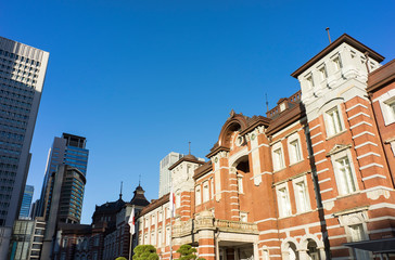 東京駅　丸の内口の風景