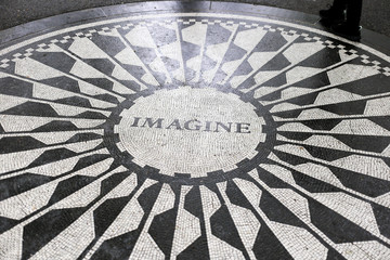 ストロベリーフィールズ イマジン