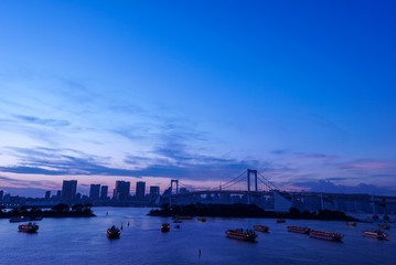 Obraz premium Tokyo Odaiba Rainbow Bridge and the sky
