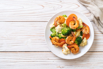 stir-fried mixed vegetable with shrimps