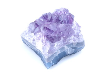 Obraz premium amethyst crystals on white background