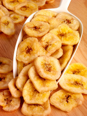 DRIED BANANAS IN SCOOP