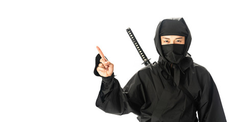 忍者・案内 © metamorworks