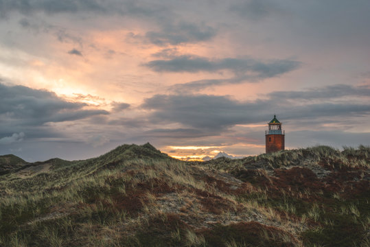 Germany, Schleswig-Holstein, Sylt, Kampen, cross light in dunes at sunset