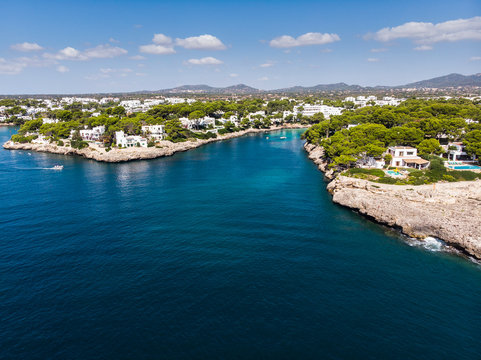 Spain, Balearic Islands, Mallorca, Coast of Cala d'or and bay Cala Ferrera, holiday homes and villas