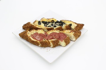 	pastry with meat or cheese filling i.