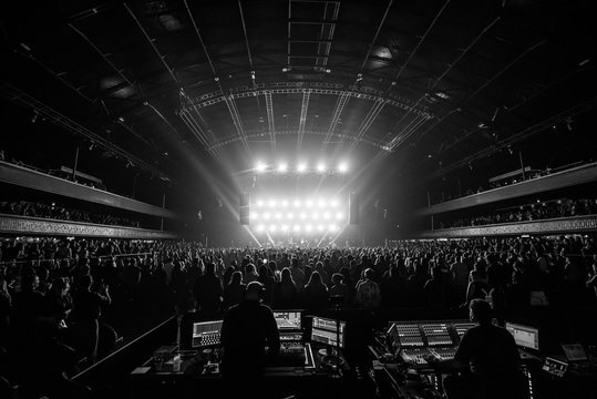 Black And White Concert Images – Browse 180,068 Stock Photos, Vectors ...