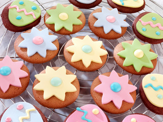 BAKING EASTER BISCUITS / COOKIES