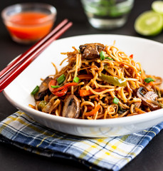 Vegetable Noodles / Chow Mien with Mushrooms