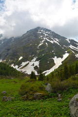 Fototapeta na wymiar beautiful landscapes alpes mountains 