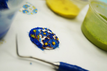  Jewelcrafting, Process of making a copper pendant with hot enamel