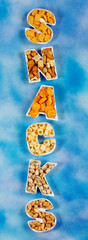 Naklejka premium SNACKS ON BLUE