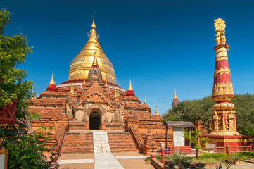 Naklejka premium Dhammayazika Pagoda Temple on the Plain of Bagan, Bagan, Myanmar (Burma).