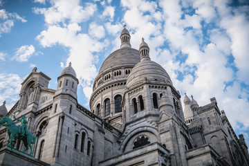 Obraz premium architectural detail of the Basilica of the Sacred Heart of Paris