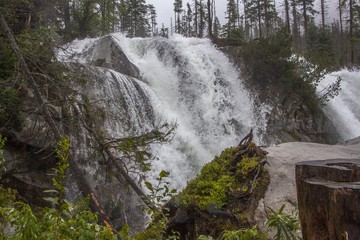 Wodospady w Dolinie Zimnej Wody