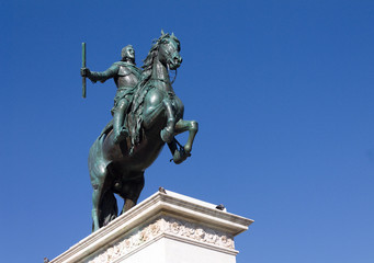 Fototapeta na wymiar Estatua Felipe IV