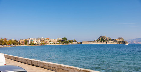 Obraz premium Stara wenecka twierdza i helleńska świątynia na Korfu, Wyspy Jońskie w Grecji