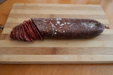 Лука́нка, сыровяленое колбасное изделие традиционной болгарской кухни.