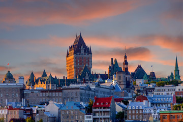 Fototapeta na wymiar Quebec City in Evening Light