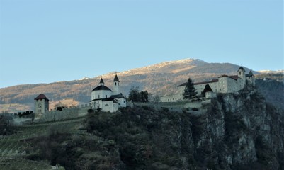 Fototapeta na wymiar Klausen im Eisacktal in Südtirol 