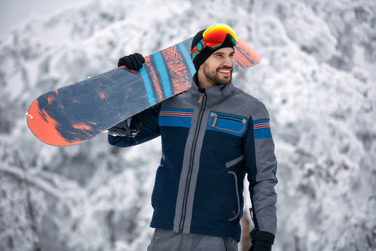 Snowboarder - Winter sport lifestyle concept