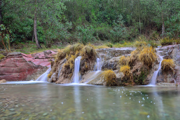 Cascadas en el rio