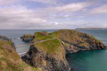 Naklejka premium The stunning Carrick-a-Rede Rope Bridge in Northern Ireland