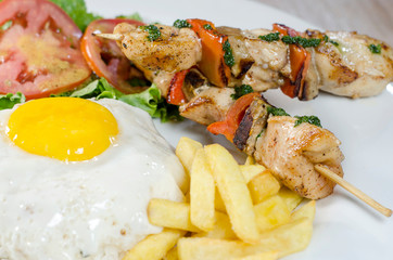  hamburger on the plate without bread