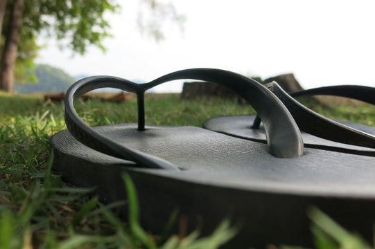 Flip-flop Shows on nopporat thara beach