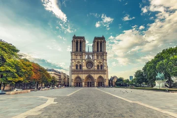 Fotobehang Notre Dame kathedraal in Parijs, Frankrijk. Schilderachtige reizen achtergrond. © Funny Studio