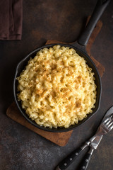 Mac and cheese baked pasta