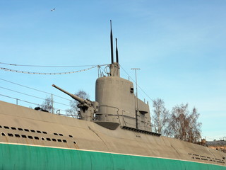 monument old submarine