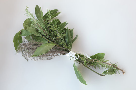 Herbs garnished bouquet