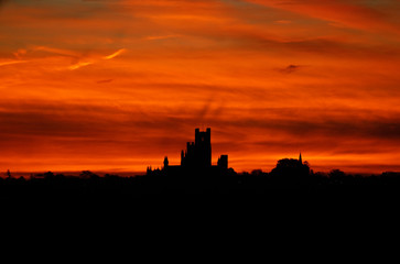 Fototapeta premium Dawn over Ely, 3rd November2018