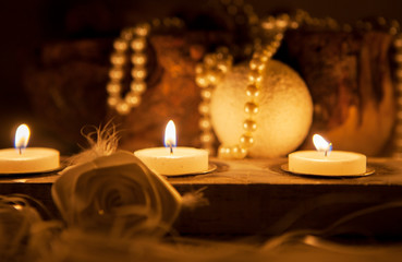 décor de fête bougies sombre