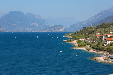 Fototapeta na wymiar Lake Garda, the largest lake in Italy, Malcesine, Italy.