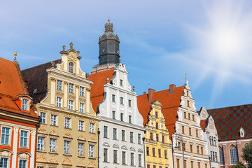 Obraz premium facades of historic buildings on the main square in Wroclaw, Poland