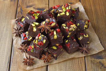 Chocolate fudge with pistachios