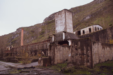 Vieja fabrica abandonada
