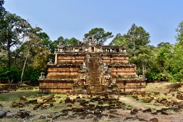 Fototapeta na wymiar Phimeanakas temple in Angkor Thom, Siem Reap, Cambodia