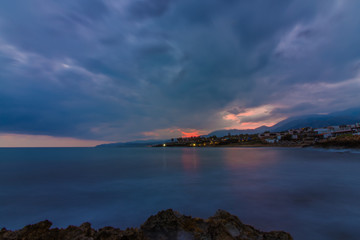 Sonnenaufgang über dem Strand von Stalida