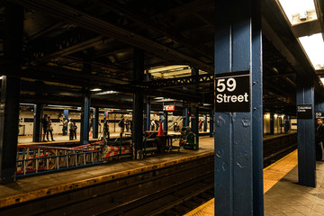 地下 の写真 ロイヤリティフリーの画像 グラフィック ベクターおよびビデオ Adobe Stock