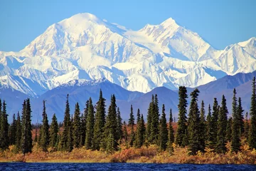 Papier Peint photo Denali Denali en Alaska, est le plus haut sommet de montagne en Amérique du Nord.