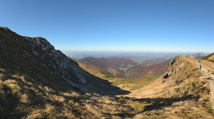 Obraz premium The hillside in Vratna valley. Autumn foto.