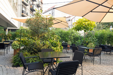 Garden restaurant in city center