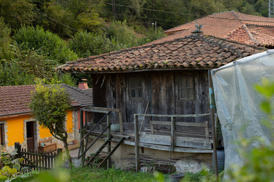 Horreo (raised granary)