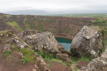 Fototapeta na wymiar Kerið – Kratersee im Süd-Westen Islands