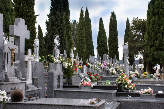vista lapidas de cementerio